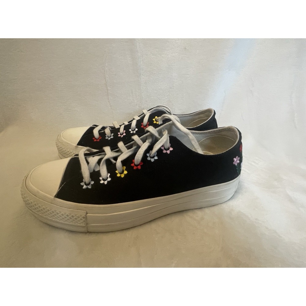 Converse Chuck Taylor All Star Lift Low Daisy Embroidery Black Size 8.5